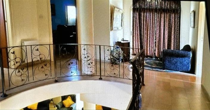 Image No.9-7 Bed Villa for sale