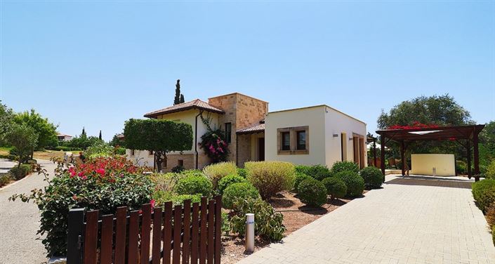 Image No.1-4 Bed Villa for sale