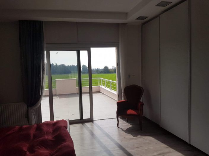 Image No.8-Villa de 4 chambres à vendre à Yeroskipou