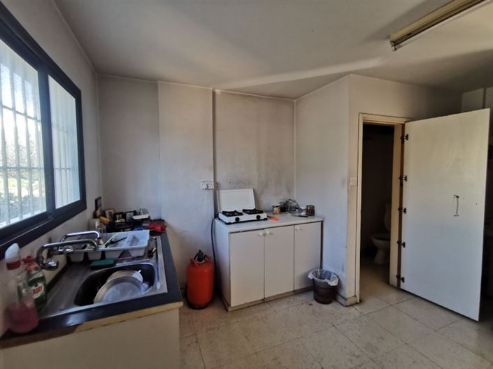 Image No.7-Commercial à vendre à Yeroskipou