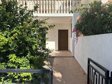 Ground Floor Apartment  For Sale  in  Tombs of the Kings