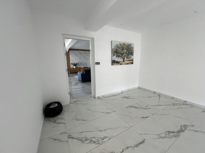 Image No.10-3 Bed Penthouse for sale