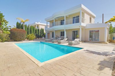 Detached Villa For Sale  in  St George Peyia