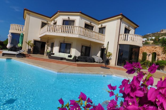 Image No.2-Villa de 4 chambres à vendre à Paphos