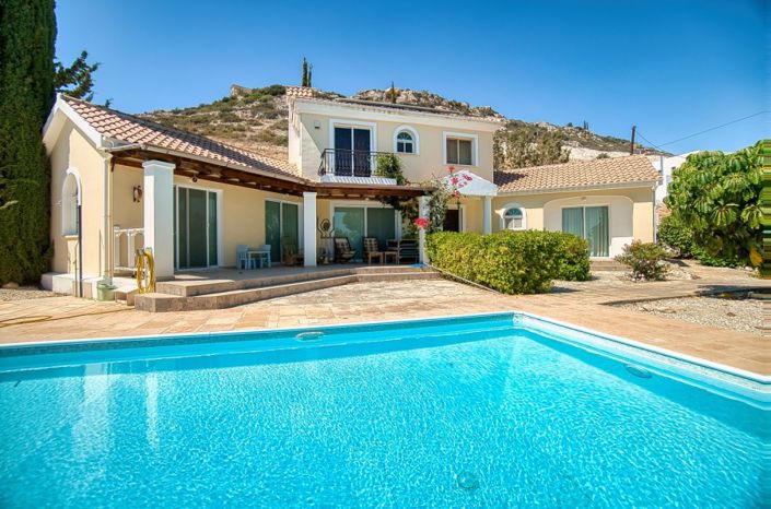 Image No.1-3 Bed Villa for sale