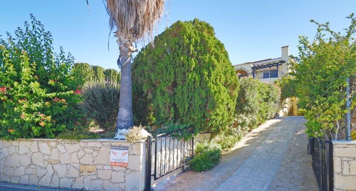 Image No.1-3 Bed Villa for sale