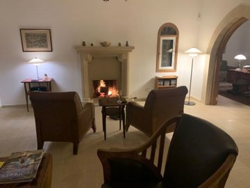 Detached Villa For Sale  in  Kamares