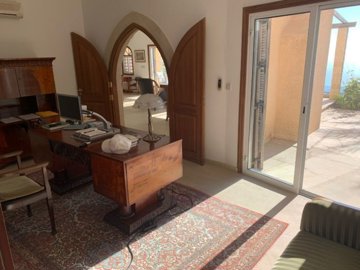 Detached Villa For Sale  in  Kamares