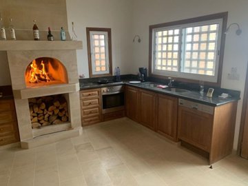 Detached Villa For Sale  in  Kamares