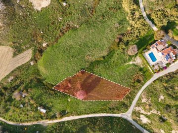 Residential Land  For Sale  in  Armou