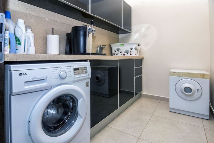 Image No.10-Villa de 4 chambres à vendre à Neon Chorion