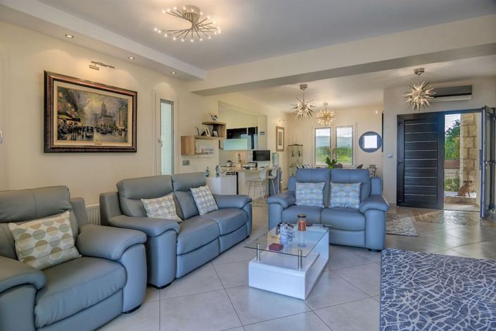 Image No.6-Villa de 4 chambres à vendre à Neon Chorion