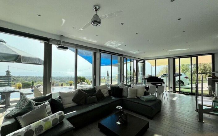 Image No.4-4 Bed Villa for sale