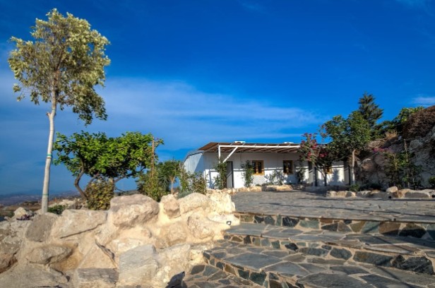 Image No.3-4 Bed House for sale