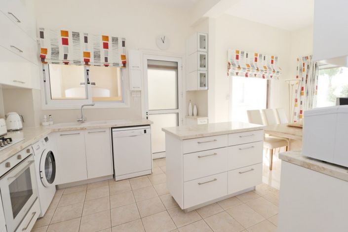 Image No.6-4 Bed Villa for sale