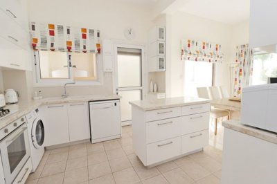 Detached Villa For Sale  in  Coral Bay