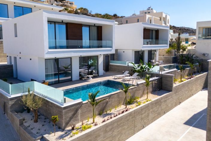 Image No.3-3 Bed Villa for sale