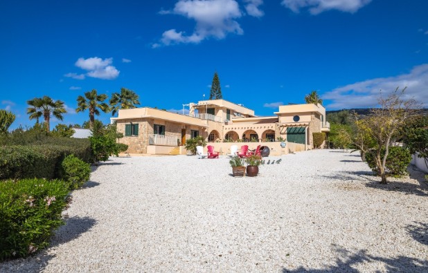 Image No.3-Villa de 6 chambres à vendre à Sea Caves