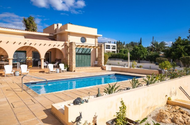 Image No.8-Villa de 6 chambres à vendre à Sea Caves