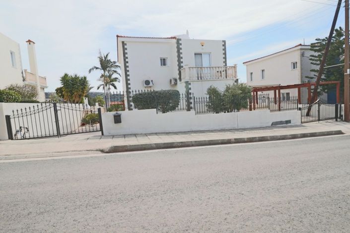 Image No.1-3 Bed Villa for sale