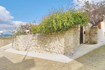 Detached Villa For Sale  in  Koili
