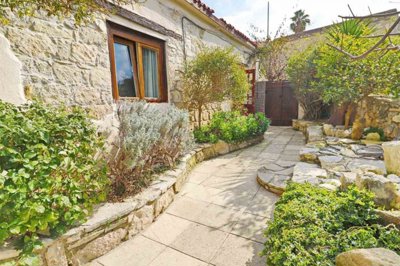 Detached Villa For Sale  in  Koili