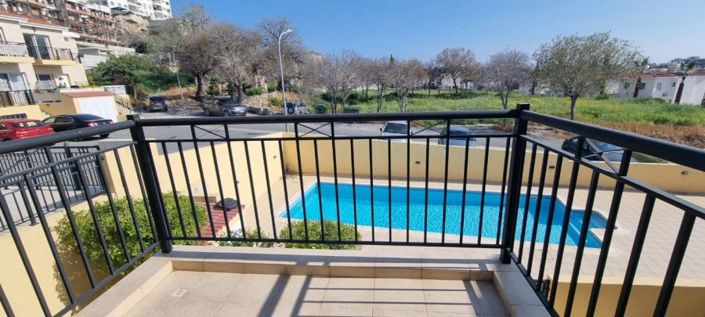 Image No.8-2 Bed Townhouse for sale