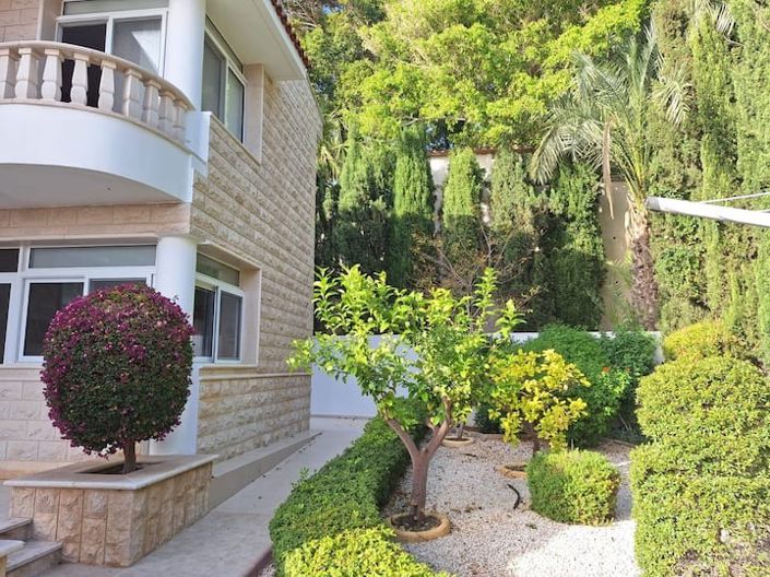 Image No.10-4 Bed Villa for sale