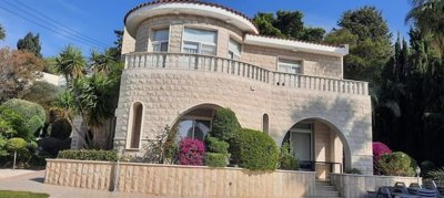 Detached Villa For Sale  in  Chlorakas