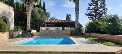 Detached Villa For Sale  in  Chlorakas