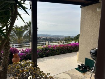 Detached Villa For Sale  in  Kamares