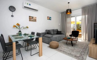 Apartment For Sale  in  Tombs of the Kings