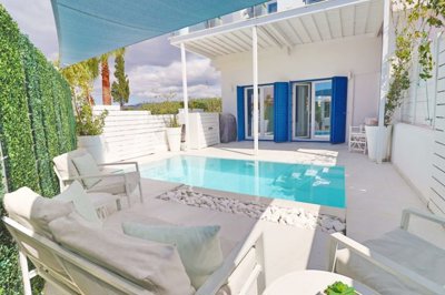 Detached Villa For Sale  in  Chlorakas