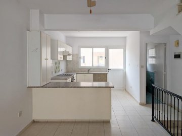 Town House For Sale  in  Chlorakas