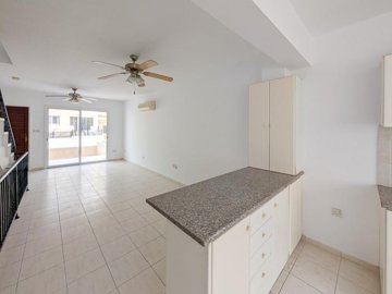 Town House For Sale  in  Chlorakas