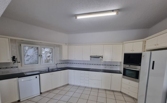 Image No.10-5 Bed Villa for sale