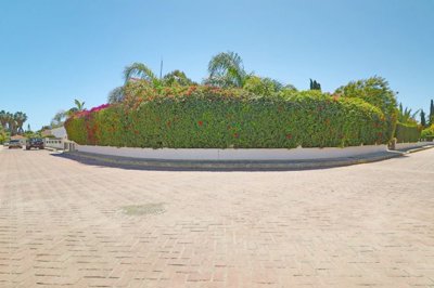 Detached Villa For Sale  in  Coral Bay