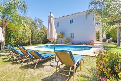 Detached Villa For Sale  in  Coral Bay