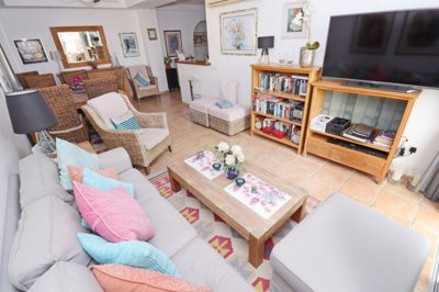 Apartment For Sale  in  Kato Pafos