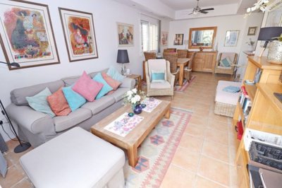 Apartment For Sale  in  Kato Pafos