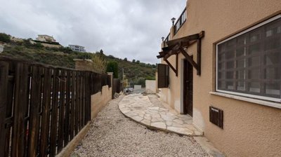 Charming 3-Bedroom Detached Villa with Private Pool, Tala, Paphos