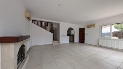 Charming 3-Bedroom Detached Villa with Private Pool, Tala, Paphos