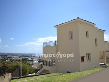 4 Bedrooms House-Villa For Sale in Peyia Village