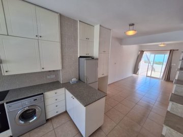 Town House For Sale  in  Armou