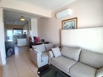 Town House For Sale  in  Armou