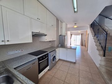Town House For Sale  in  Armou