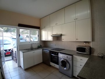 Town House For Sale  in  Armou