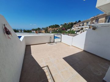 Town House For Sale  in  Armou