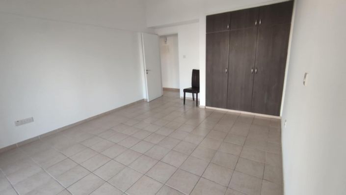 Image No.1-2 Bed Villa for sale