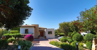 Detached Villa For Sale  in  Aphrodite Hills Golf Resort
